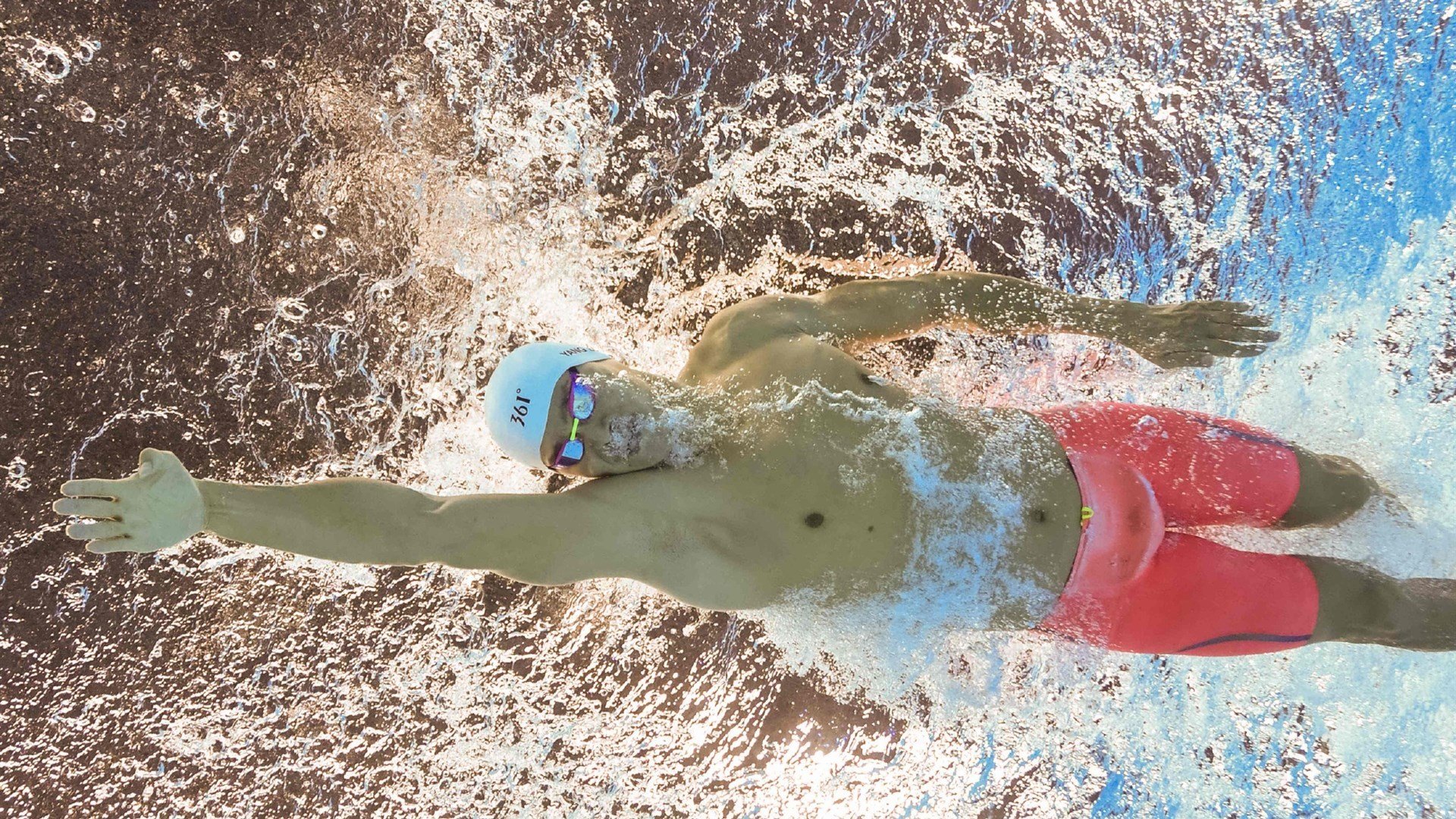 性别平等在电竞行业的逐步实现，女性选手展现风采，电竞男女差别